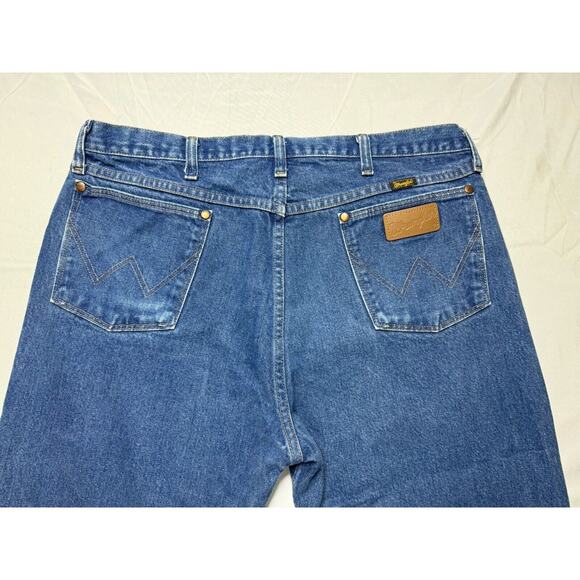 Wrangler Men's 13MWZ Regular Fit Straight Leg Western Blue Jeans - Size 38x30.5 - Picture 3 of 6